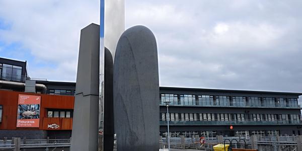 056-Reykjavík před námořním muzeem