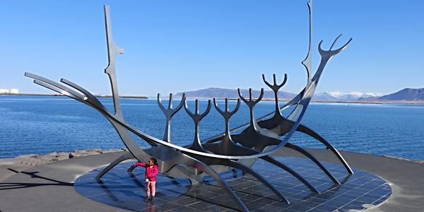 074-Reykjavík, Solfarid, připomínka vikingských plaveb