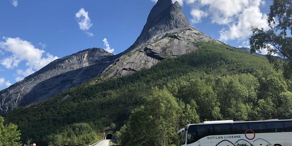 124-Kjopsvik, hora Stetind 1392 m.n.m