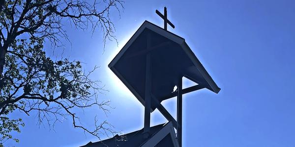 138-Kostel u jezera Tornetrask je otevřen pro uctívání a modlitbu stále