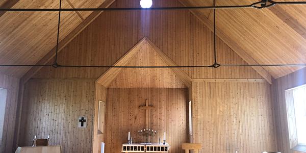 139-Kostel u jezera Tornetrask je otevřen pro uctívání a modlitbu stále