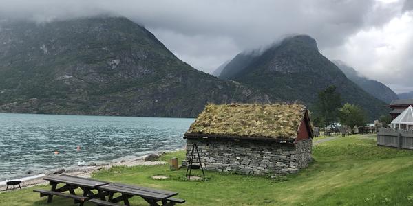 061-Oppstryn